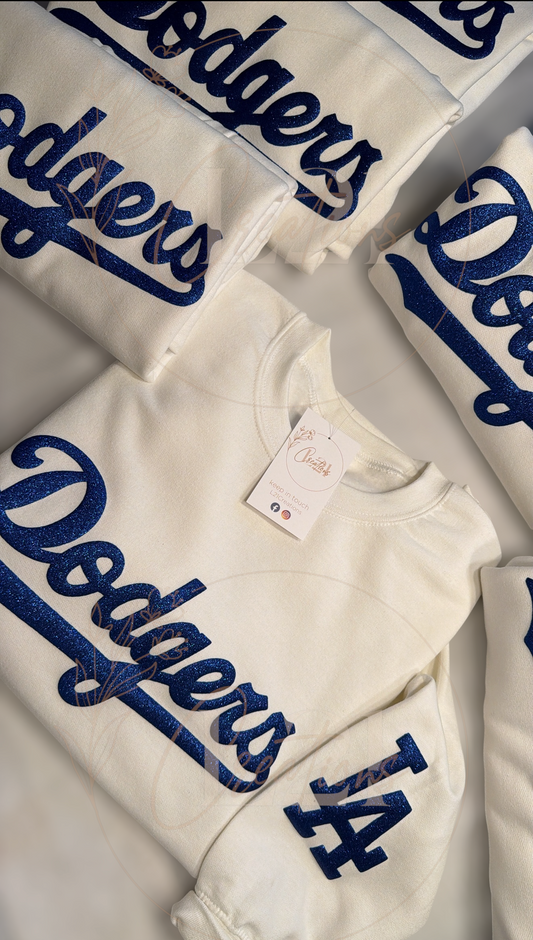 WHITE CREWNECK GLITTER PUFF
